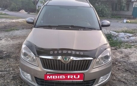 Skoda Roomster, 2011 год, 830 000 рублей, 2 фотография
