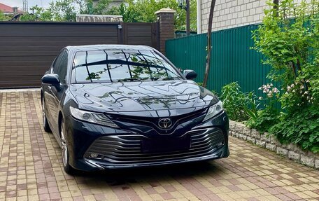 Toyota Camry, 2019 год, 3 100 000 рублей, 1 фотография