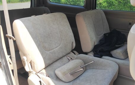 Nissan Serena II, 2003 год, 540 000 рублей, 11 фотография