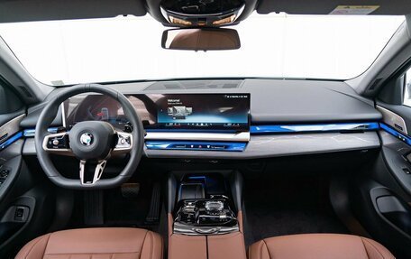 BMW 5 серия, 2024 год, 8 490 000 рублей, 10 фотография