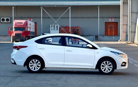 Hyundai Solaris II рестайлинг, 2018 год, 1 050 000 рублей, 4 фотография