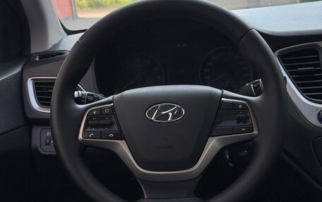 Hyundai Solaris II рестайлинг, 2018 год, 1 050 000 рублей, 10 фотография