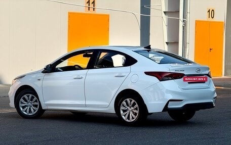 Hyundai Solaris II рестайлинг, 2018 год, 1 050 000 рублей, 7 фотография
