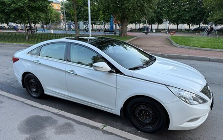 Hyundai Sonata VI, 2011 год, 1 250 000 рублей, 10 фотография