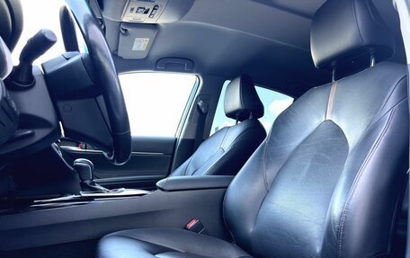 Toyota Camry, 2019 год, 2 590 000 рублей, 24 фотография