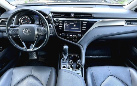 Toyota Camry, 2019 год, 2 590 000 рублей, 28 фотография