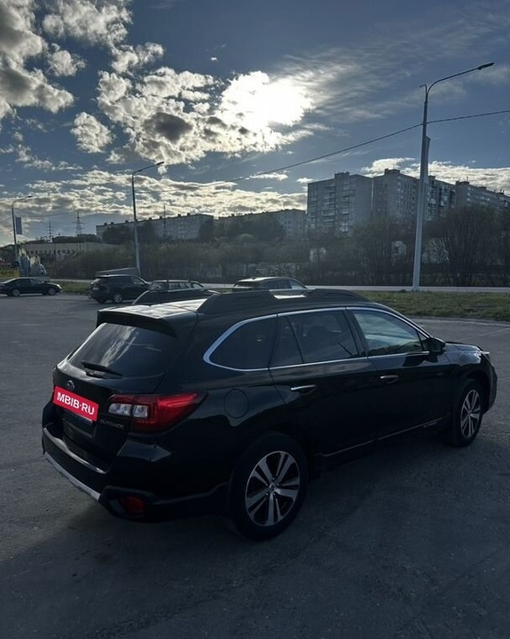 Subaru Outback, 2018 год, 2 930 000 рублей, 5 фотография