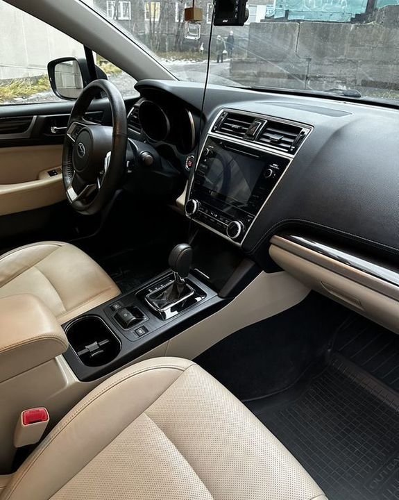 Subaru Outback, 2018 год, 2 930 000 рублей, 12 фотография