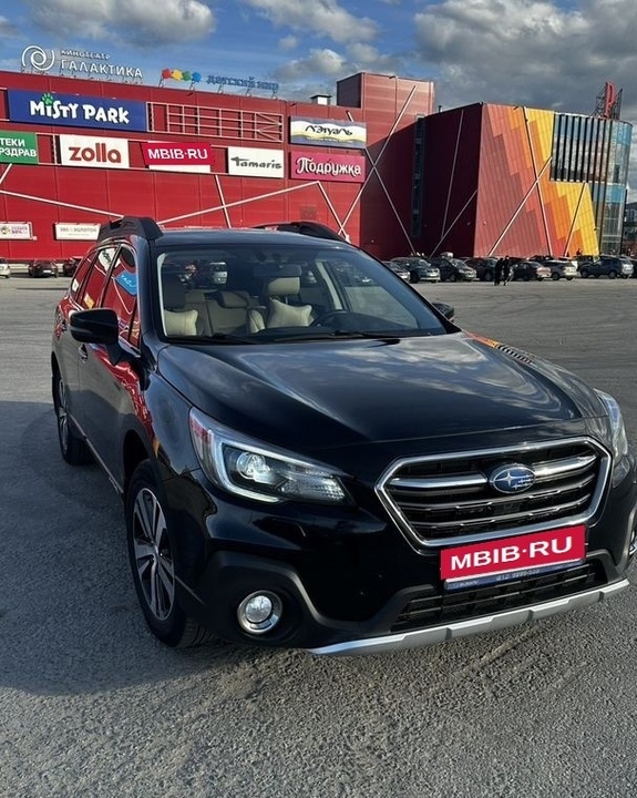 Subaru Outback, 2018 год, 2 930 000 рублей, 3 фотография