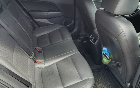 Hyundai Elantra VI рестайлинг, 2020 год, 1 600 000 рублей, 7 фотография