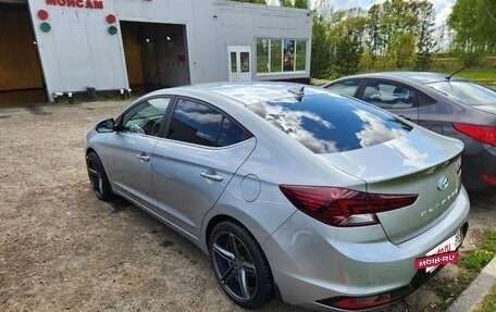 Hyundai Elantra VI рестайлинг, 2020 год, 1 600 000 рублей, 8 фотография