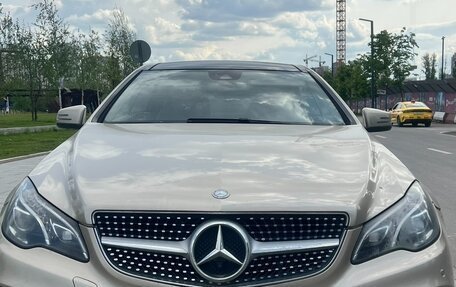 Mercedes-Benz E-Класс, 2014 год, 2 080 000 рублей, 1 фотография