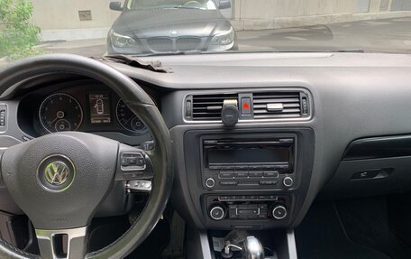 Volkswagen Jetta VI, 2012 год, 1 000 000 рублей, 9 фотография