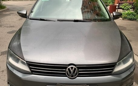 Volkswagen Jetta VI, 2012 год, 1 000 000 рублей, 5 фотография