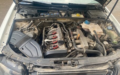 Audi A4, 2002 год, 500 000 рублей, 11 фотография