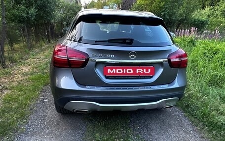 Mercedes-Benz GLA, 2018 год, 2 600 000 рублей, 2 фотография