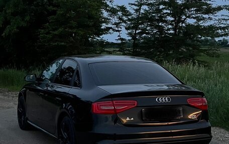 Audi A4, 2012 год, 1 370 000 рублей, 4 фотография