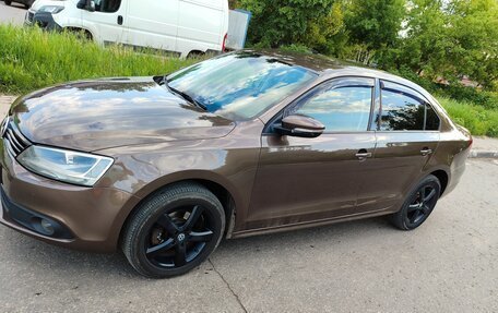 Volkswagen Jetta VI, 2012 год, 980 000 рублей, 3 фотография