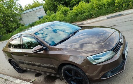 Volkswagen Jetta VI, 2012 год, 980 000 рублей, 2 фотография