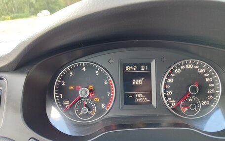 Volkswagen Jetta VI, 2012 год, 980 000 рублей, 13 фотография