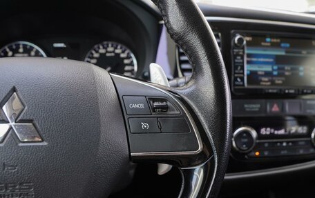 Mitsubishi Outlander III рестайлинг 3, 2016 год, 2 550 000 рублей, 17 фотография