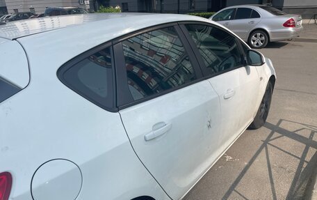 Opel Astra J, 2013 год, 600 000 рублей, 5 фотография