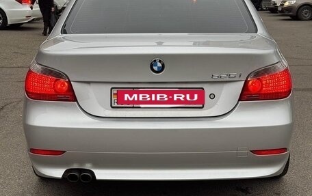 BMW 5 серия, 2007 год, 610 000 рублей, 2 фотография