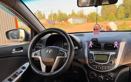 Hyundai Solaris II рестайлинг, 2013 год, 830 000 рублей, 16 фотография
