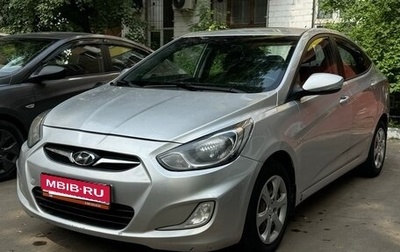 Hyundai Solaris II рестайлинг, 2011 год, 680 000 рублей, 1 фотография