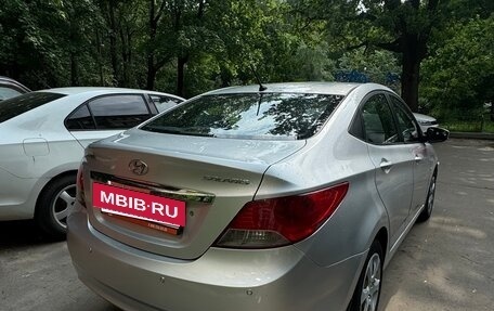 Hyundai Solaris II рестайлинг, 2011 год, 680 000 рублей, 5 фотография