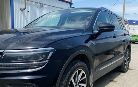 Volkswagen Tiguan II, 2018 год, 2 250 000 рублей, 2 фотография