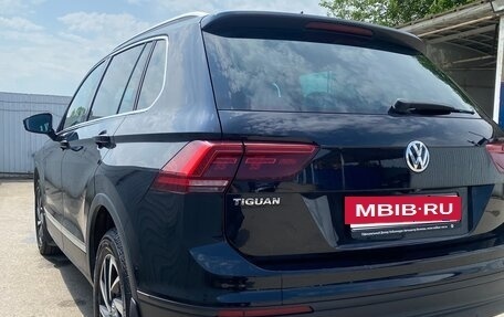 Volkswagen Tiguan II, 2018 год, 2 250 000 рублей, 3 фотография