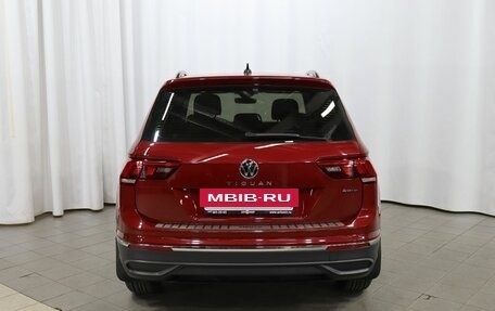 Volkswagen Tiguan II, 2021 год, 3 479 000 рублей, 5 фотография