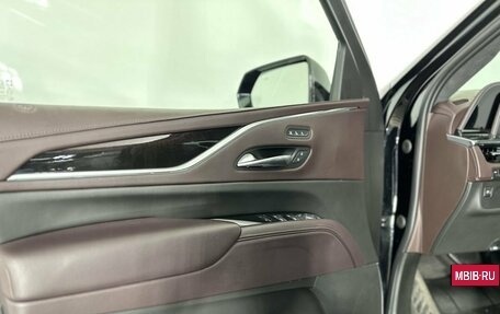 Cadillac Escalade V, 2022 год, 14 100 000 рублей, 8 фотография