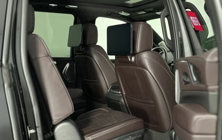 Cadillac Escalade V, 2022 год, 14 100 000 рублей, 17 фотография