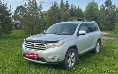 Toyota Highlander III, 2011 год, 2 230 000 рублей, 1 фотография