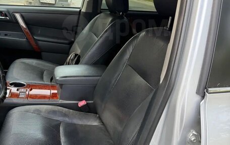 Toyota Highlander III, 2011 год, 2 230 000 рублей, 11 фотография