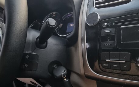 Renault Logan II, 2015 год, 550 000 рублей, 6 фотография
