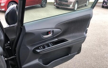 Toyota Wish II, 2017 год, 1 149 000 рублей, 16 фотография