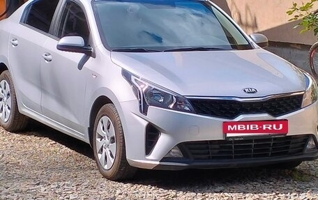 KIA Rio IV, 2021 год, 1 620 000 рублей, 3 фотография