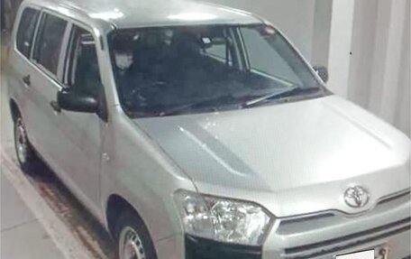 Toyota Probox I, 2020 год, 1 100 000 рублей, 30 фотография