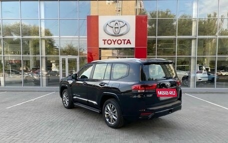 Toyota Land Cruiser, 2023 год, 12 650 000 рублей, 7 фотография