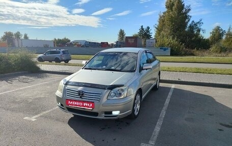 Toyota Avensis III рестайлинг, 2005 год, 890 000 рублей, 10 фотография