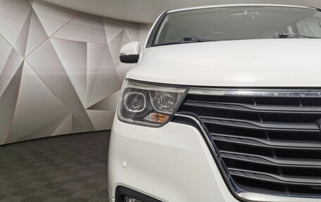 Hyundai H-1 II рестайлинг, 2019 год, 2 945 000 рублей, 17 фотография