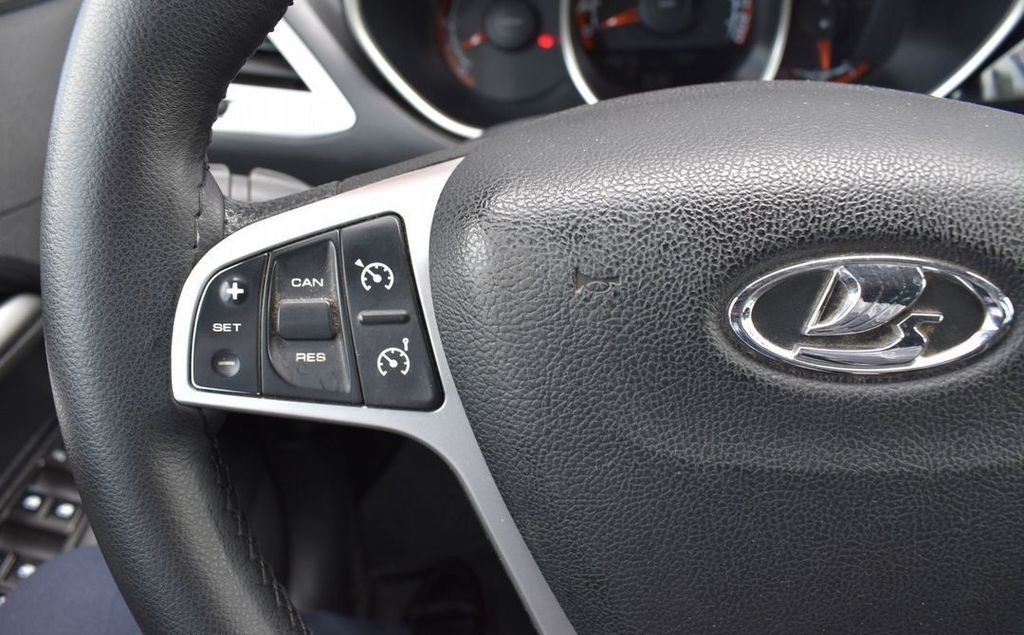 ВАЗ (LADA) Vesta Cross, 2018 год, 979 900 рублей, 18 фотография