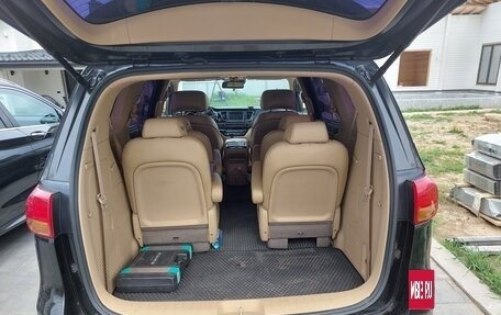 KIA Carnival III, 2017 год, 2 250 000 рублей, 9 фотография