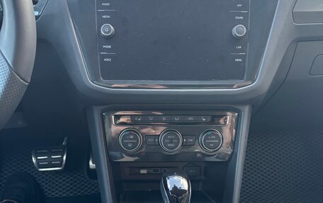 Volkswagen Tiguan II, 2020 год, 2 690 000 рублей, 7 фотография