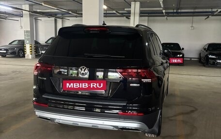 Volkswagen Tiguan II, 2020 год, 2 690 000 рублей, 2 фотография