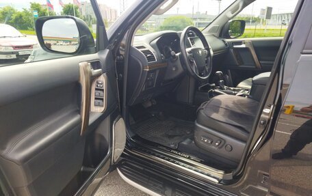 Toyota Land Cruiser Prado 150 рестайлинг 2, 2021 год, 6 680 000 рублей, 7 фотография
