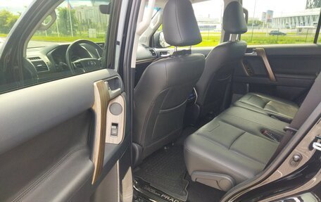 Toyota Land Cruiser Prado 150 рестайлинг 2, 2021 год, 6 680 000 рублей, 10 фотография